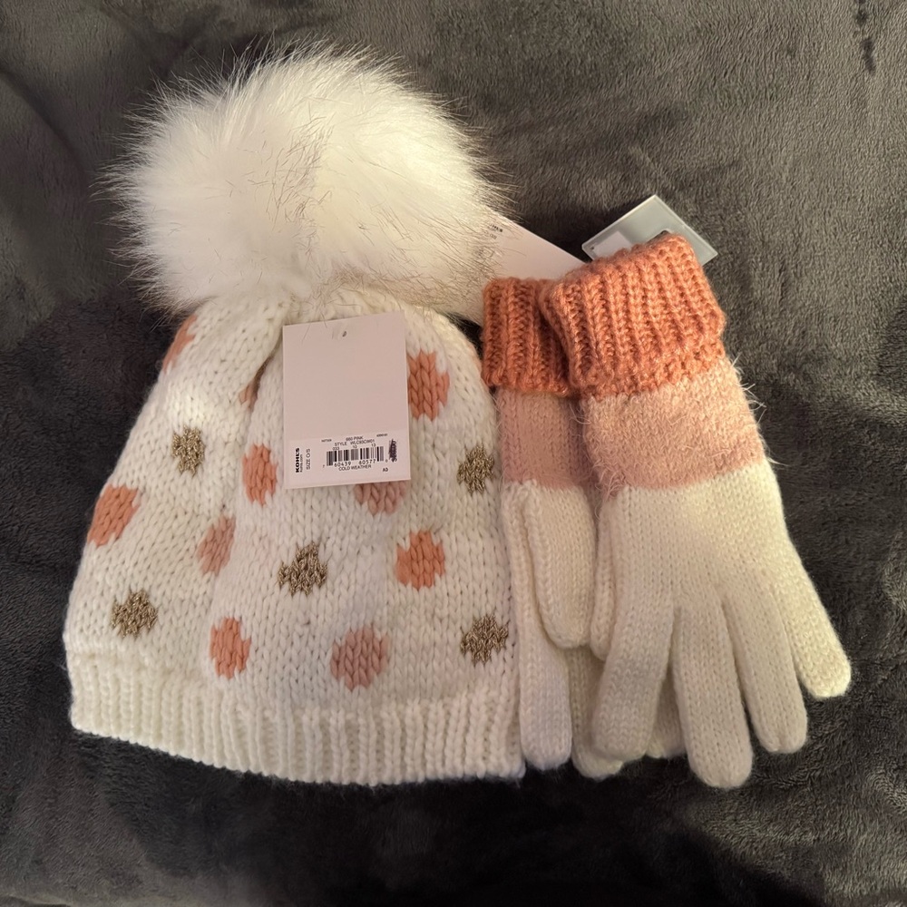 NWT Lauren Conrad Knitted Cap & Glove Set (OS)